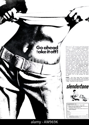 Anni sessanta Nova Magazine Ottobre 1968 Pubblicità per Slendertone attrezzo ginnico per mantenere in allenamento muscolare per solo uso editoriale Foto Stock