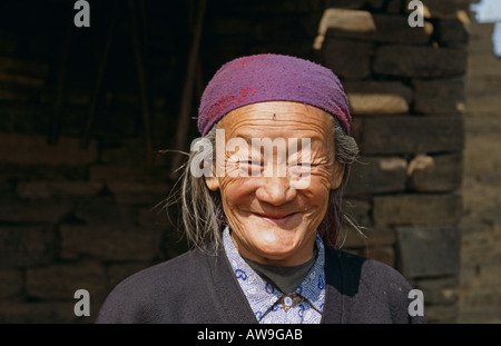 Una donna di Lepcha, vicino Rinchenpong, West Sikkim, India Foto Stock