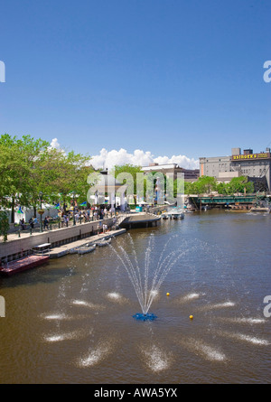 Vista del Riversplash festival che si tiene ogni anno a giugno a Milwaukee WI Foto Stock