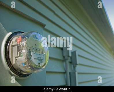 Primo piano di una casa misuratore elettrico Foto Stock