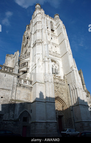 Chiesa cattedrale di Notre Dame, Saint omer, pas de Calais, Francia, torre. Foto Stock
