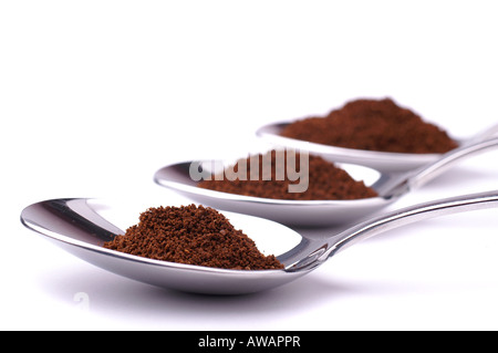 Cucchiai di caffè /Löffel mit gemahlenem Kaffee Foto Stock