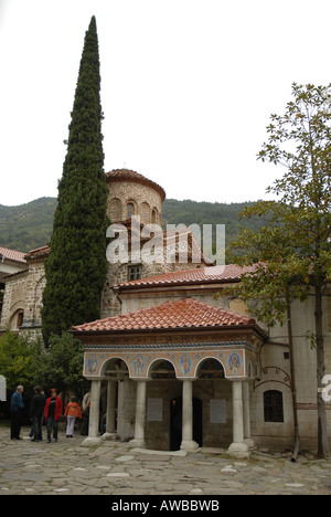 Monastero di Bachkovo e montagna Rhodopi, Bulgaria, Settembre 2006 Foto Stock