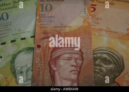 Venezuelano di banconote da 5, 50 e 10 Bolivars Foto Stock