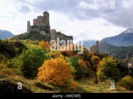 Il castello di valere nei pressi di Sion cantone del Vallese Vallese Svizzera Foto Stock