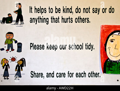 Scuola bacheca con regole Foto Stock