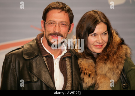 Oskar Roehler e Alexandra Fischer-Roehler, serata di apertura del film 'Free Rainer - dein Fernseher luegt' dal regista Hans W Foto Stock