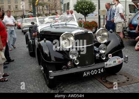 Vintage Alvis, vintage auto da rally, 2000 Km attraverso la Germania, Schwaebisch Gmuend, Baden Wuerttemberg, Germania, Europa Foto Stock