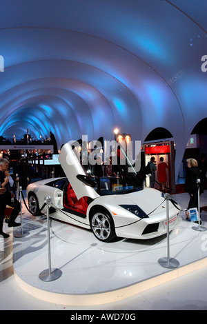 Lamborghini bianca - IFA 2007 (elettronica di consumo illimitato) di Berlino, Germania, Europa Foto Stock