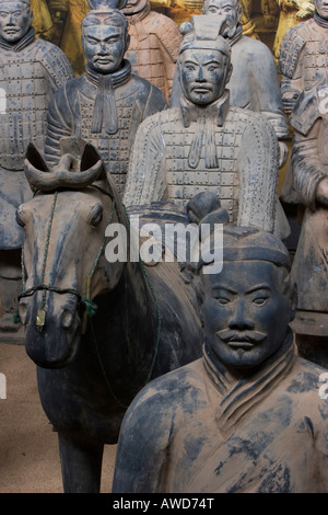 Le riproduzioni dei Guerrieri di Terracotta, Bad Kissingen, Baviera, Germania, Europa Foto Stock