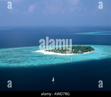 Vista aerea di Vabbinfaru (Banyan Tree), Nord Male Atoll, Maldive, Oceano Indiano Foto Stock