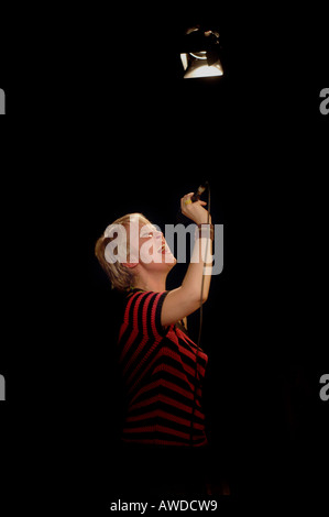 Gwyneth Herbert cantautore sul palco del Festival di Chiddingly, East Sussex.Picture da Jim Holden. Foto Stock