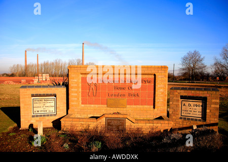 Placca in muratura LBC laterizi Hanson mattone opere società Whittlesey Cambridgeshire England Regno Unito Regno Unito Foto Stock