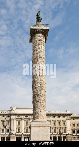 Colonna di Marco Aurelio a Piazza Colonna, Roma, Italia, Europa Foto Stock