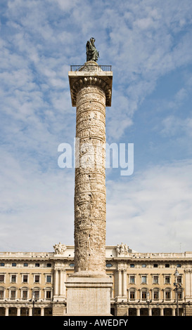 Colonna di Marco Aurelio a Piazza Colonna, Roma, Italia, Europa Foto Stock