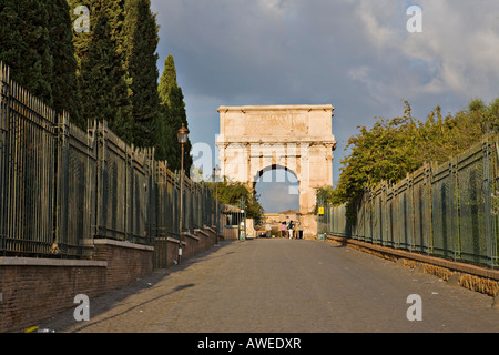 Via Sacra strada per l'Arco di Tito, Roma, Italia, Europa Foto Stock