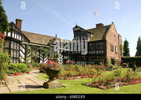 Inghilterra Cheshire Gawsworth vecchio cortile Hall Foto Stock