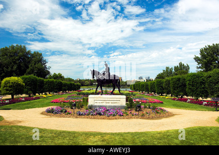 Formale di giardini di fiori in Saskatchewan provinciale motivi legislativa in Regina Saskatchewan Canada Foto Stock