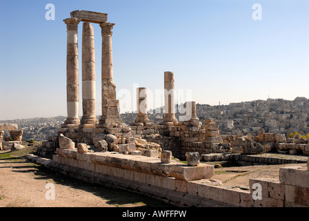 Rovine del tempio romano di Ercole, Jebel al-Qala, Amman, Giordania Foto Stock