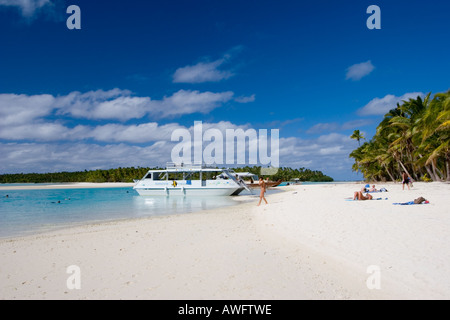 Barca a un piede isola Laguna Aitutaki Isole Cook Foto Stock