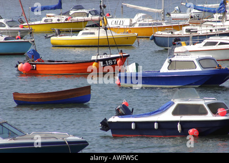 Imbarcazioni da diporto ormeggiata in porto Groomsport, County Down, Irlanda del Nord Foto Stock