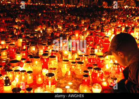 Varsavia, Polonia lutto dopo giovanni paolo II morte. Piazza Pilsudski dopo Papa funerale. Foto Stock