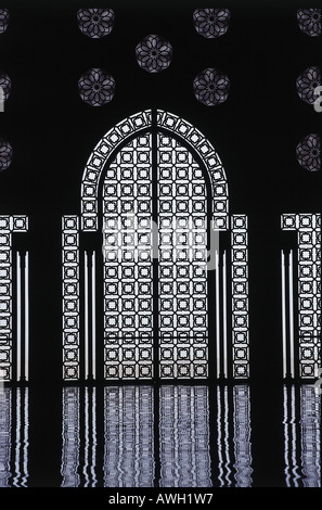 Il Marocco, Casablanca, Moschea di Hassan II, porta, vista interna Foto Stock