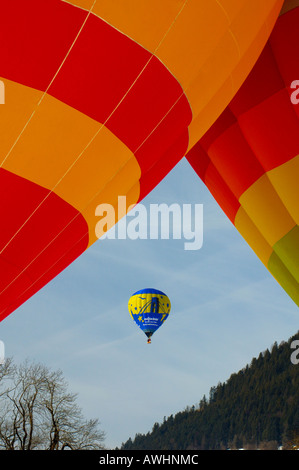 I palloni ad aria calda al Chateau d'Oex balloon festival, Svizzera Foto Stock