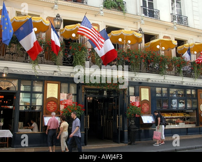 Parigi Quartiere Latino vista Le Cafè Procope famoso caffè letterario del XVII secolo Foto Stock