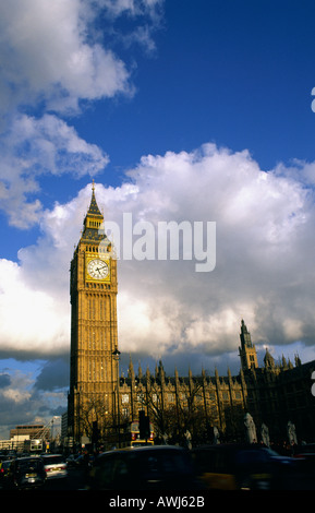 Il Big Ben e le case del Parlamento a tarda sera sunshine, Westminster, London Foto Stock