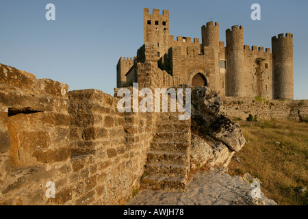 Il castello di Obidos Portogallo costruito da Dom Dinis nel XIII secolo il castello è ora una pousada o hotel Foto Stock