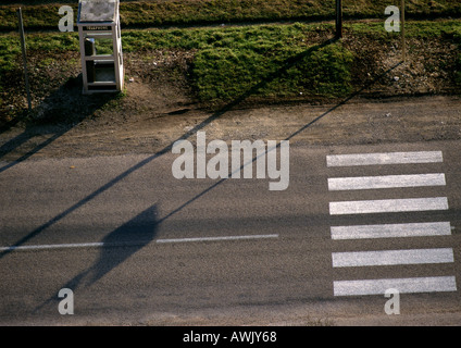 Crosswalk e cabina telefonica, vista immagini birdseye. Foto Stock