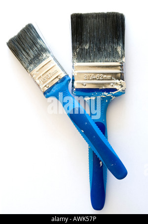 Vista ravvicinata di blu pennelli con setole nere Foto Stock