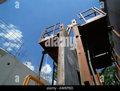 Piattaforma di metallo, basso angolo di visione Foto Stock