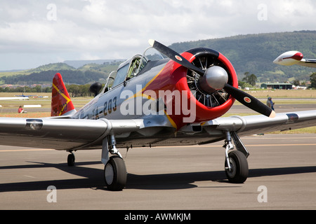 North American T-6 texano (Harvard), ali sopra il Illawarra, Albion Park, Australia Foto Stock