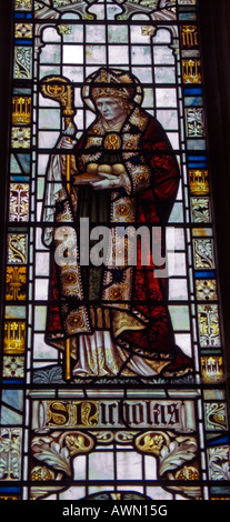 St Nicholas vetrata St Andrew s Chiesa Alfriston East Sussex England Regno Unito Foto Stock