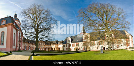 Aranciera e cappella a Weilburg il castello rinascimentale (costruito 1533-1572), Weilburg an der Lahn, Hesse, Germania, Europa Foto Stock