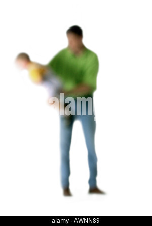 Silhouette di padre figlio di contenimento, su sfondo bianco, sfocato Foto Stock