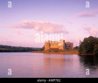 Carew Castle Pembroke Pembrokeshire parco nazionale della costa del Pembrokeshire Wales Foto Stock