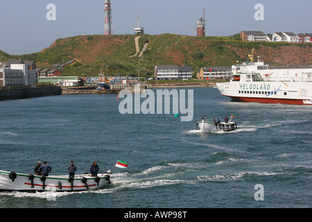 Traghetti e imbarcazioni Boerte e deep-mare Isola Helgoland, Schleswig-Holstein, Germania, Europa Foto Stock