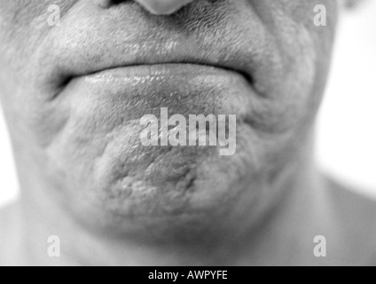 Uomo maturo la bocca e mento, extreme close-up, b&W Foto Stock