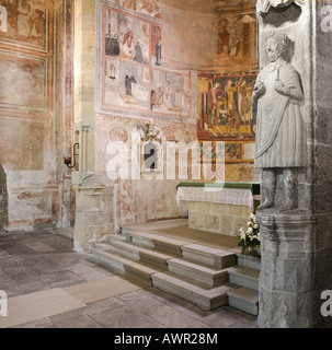 Statua di Carlo Magno a St. Johann in Muestair Monastero Benedettino (Convento di Saint John), il Sito Patrimonio Mondiale dell'UNESCO, inferiore E Foto Stock