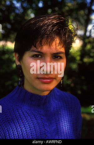 1, una donna Mexican-American, donna ispanica, giovane donna, Mexican-American ragazza adolescente ispanica, ragazza adolescente, studente, Novato, California Foto Stock