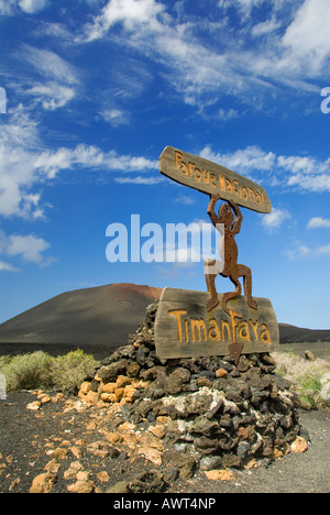 Lanzarote Parco Nazionale Timanfaya un ingresso rustico segno Lanzarote isole Canarie Spagna Foto Stock