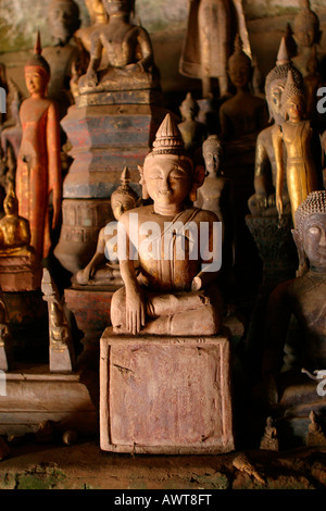 Laos Luang Prabang district Pak Ou Grotta inferiore di immagini di Buddha Foto Stock