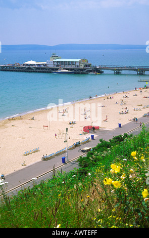 Spiaggia di East Cliff e pier Bournemouth Dorset Inghilterra Foto Stock