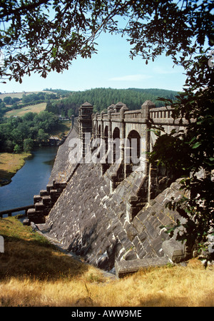 Diga in corrispondenza della testa del Lake Vyrnwy Galles Foto Stock