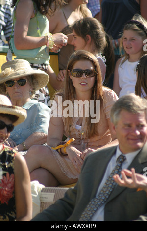 La principessa Beatrice alla Veuve Clicquot Gold Cup finale Polo Cowdray Park Midhurst 2005 Foto Stock