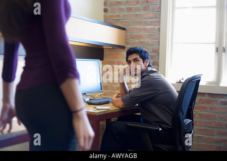 La gente di affari in ufficio Foto Stock