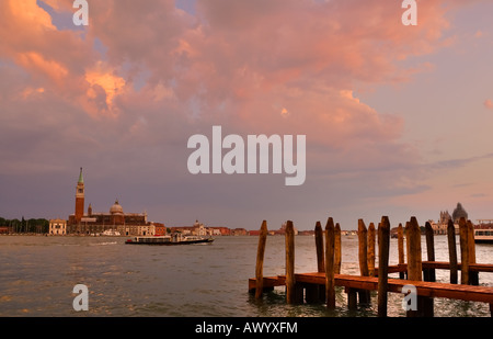 Tramonto su San Giorgio di Maggiore, Baccino San Marco, Venezia, Italia Foto Stock